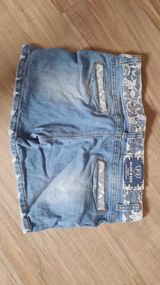 3 € kratke hlače