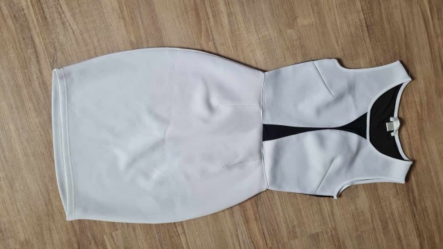 NOVA obleka 7 €
