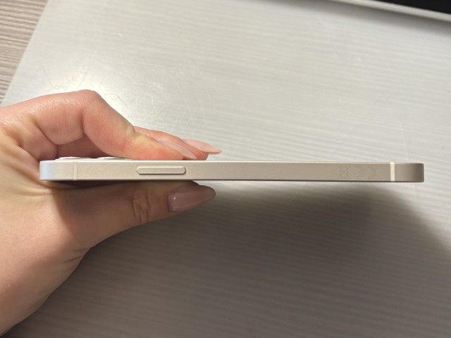 Apple iPhone 12 64GB Bela barva - foto