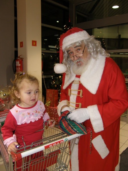 Srečanje z Božičkom v Sparu v Ajdovščini, december 2007