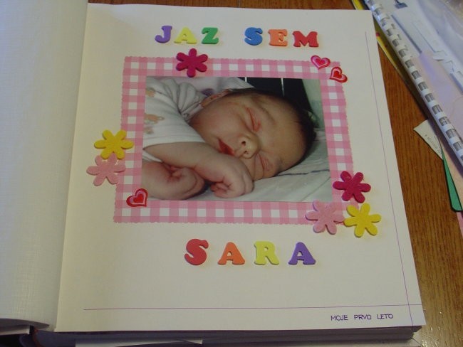 Sarin album - foto povečava
