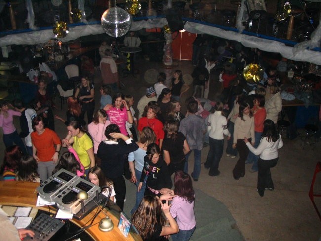 Novoletna zabava 2004 - foto povečava