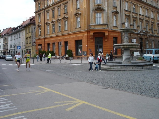 Ljubljana - tek trojk 2005 - foto povečava