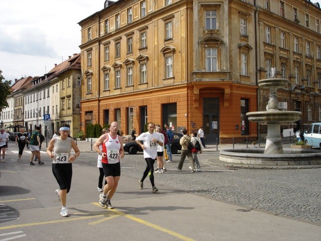 Ljubljana - tek trojk 2005 - foto povečava