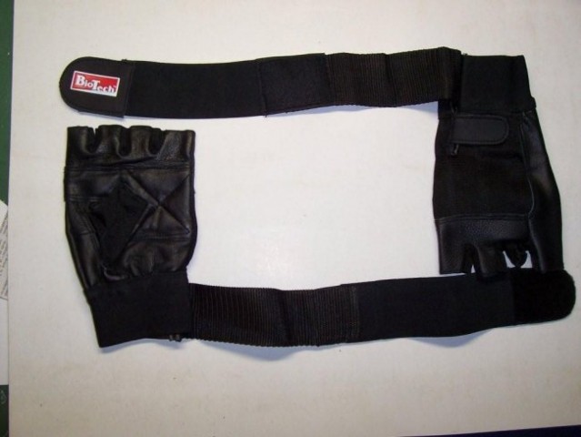FITNES ROKAVICE Z TRAKOM, BIO TECH - XL - 10 €
