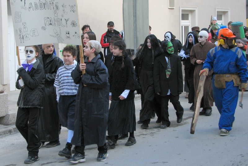 Pustna maškarada v Črni 2009 - foto povečava