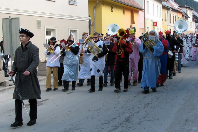 Pustna maškarada v Črni 2009 - foto