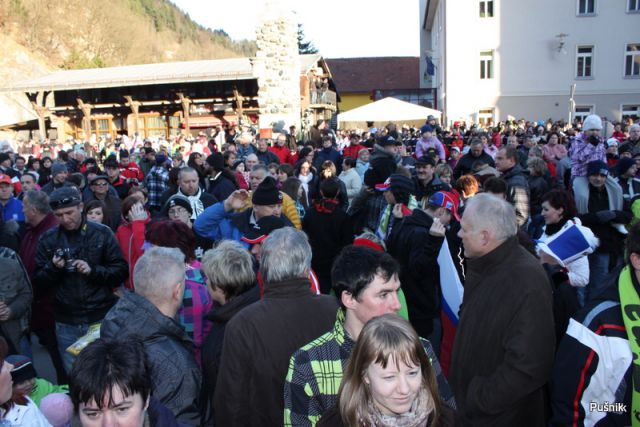 Sprejem Tine Maze - foto