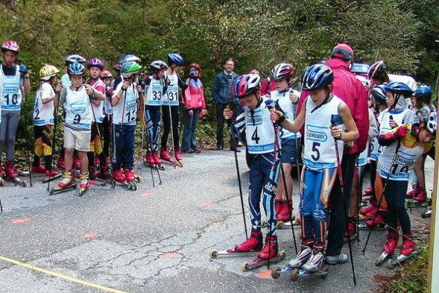 Tekmovanje v teku s smučarskimi rolkami  - foto