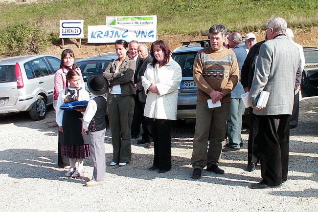 Otvoritev asfaltne ceste Črna Šoštanj - foto povečava
