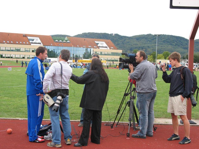 Miting - foto povečava