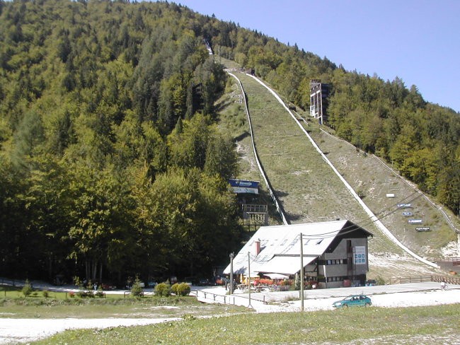 Planiška velikanka v zelenju