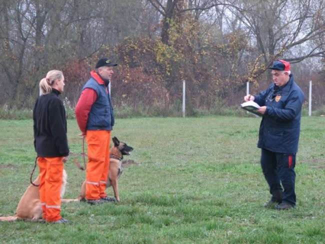 Izpiti-R_12.11.'05-graščina Dol - foto povečava