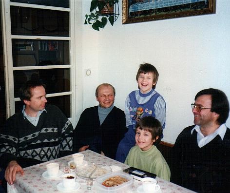 Župnik in kaplan pri nas 1998