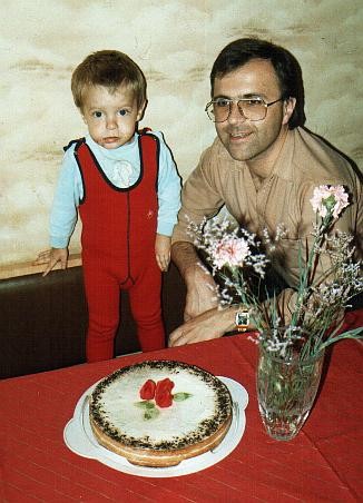 Aleksanser z atijem 1990