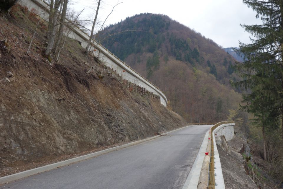 Cesta na Sorico, april 2016 - foto povečava