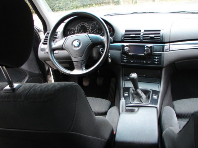 BMW 320I - foto
