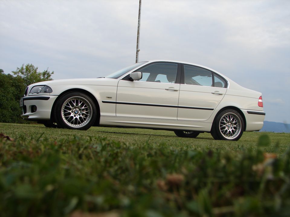 BMW 320I - foto povečava