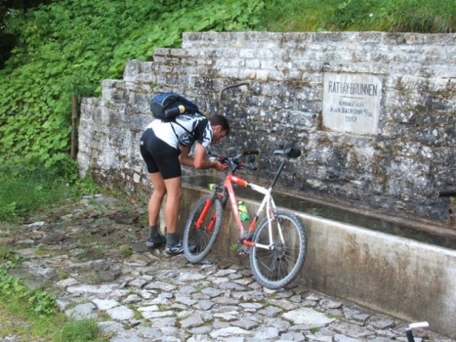 Kolesarnje Sleme-Kuhna 060707 - foto