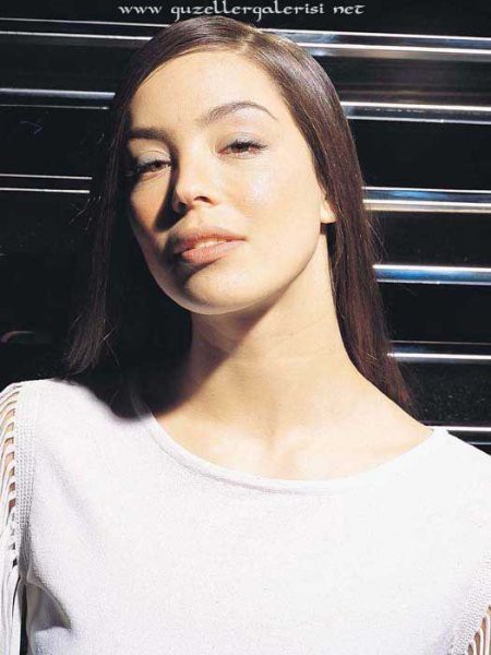 Azra Akın -  Miss World 2002 - foto povečava