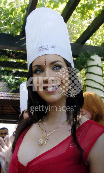 Natalie Glebova-Miss Universe2005 - foto