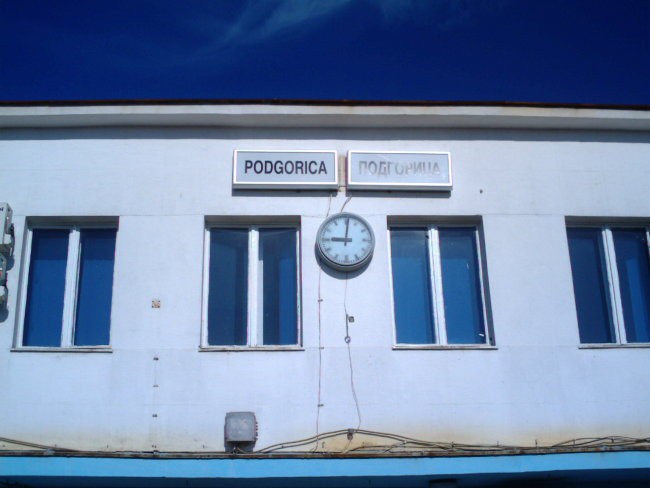 ...na železniški postaji v Podgorici