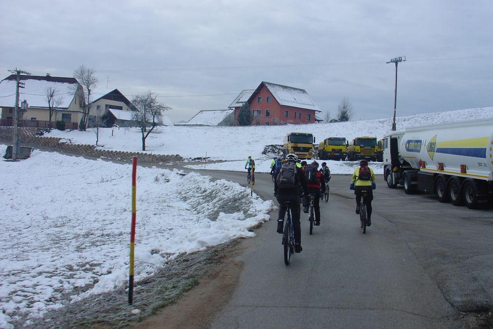 Predsilvesterski pohod 10. jubilejni 2011 - foto povečava