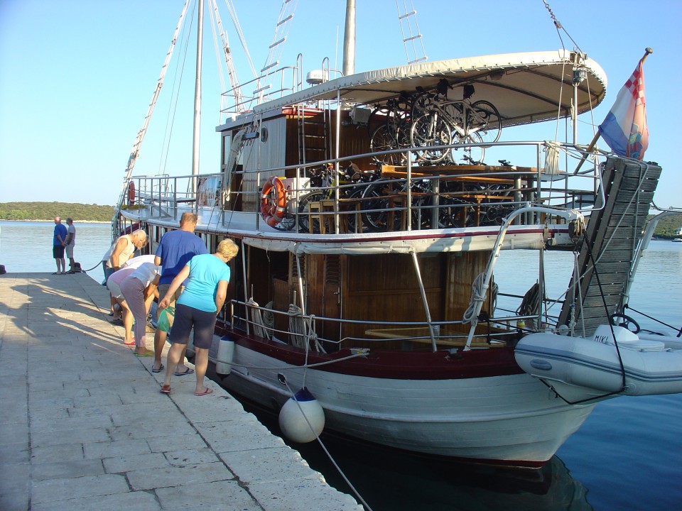 Po otokih z ladjo miki september 2018 - foto povečava