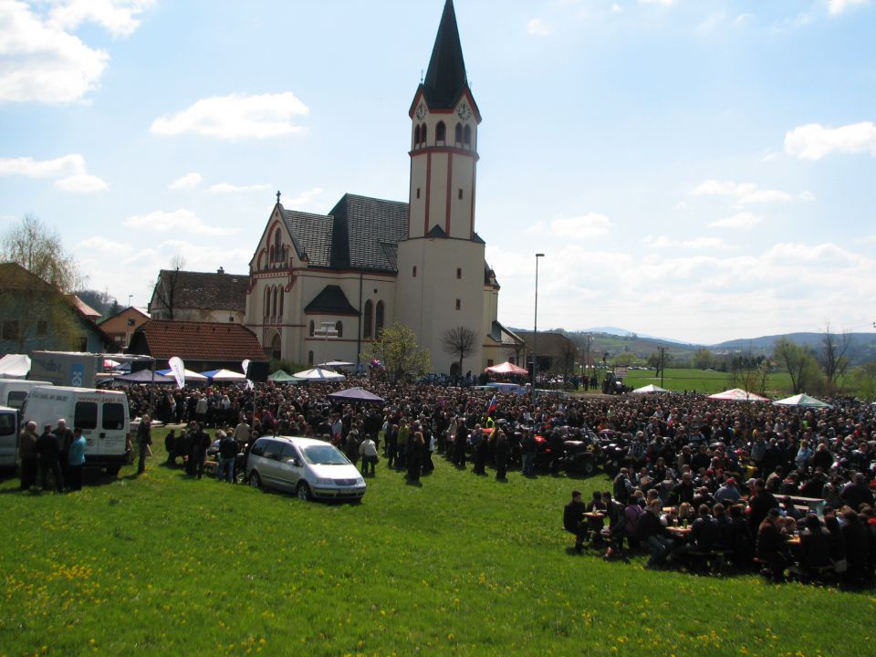 Mirna Peč 2012 - foto povečava