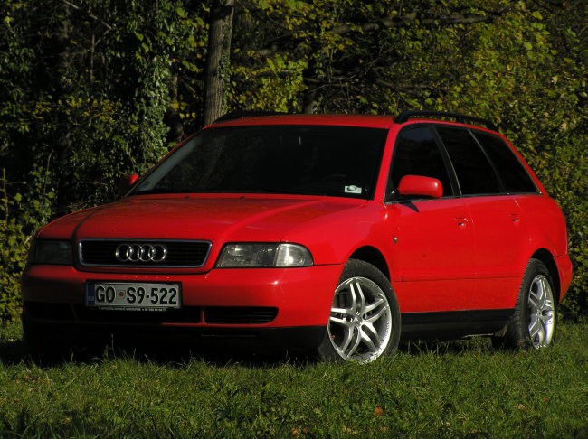 Audi a4 2.5TDI V6 - foto povečava