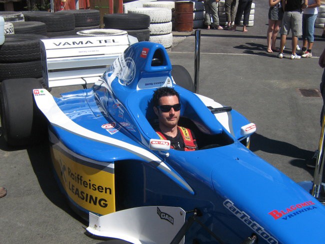 Lastnik moštva Vama Formula 3000 Slovenija, g. Valter Povšič