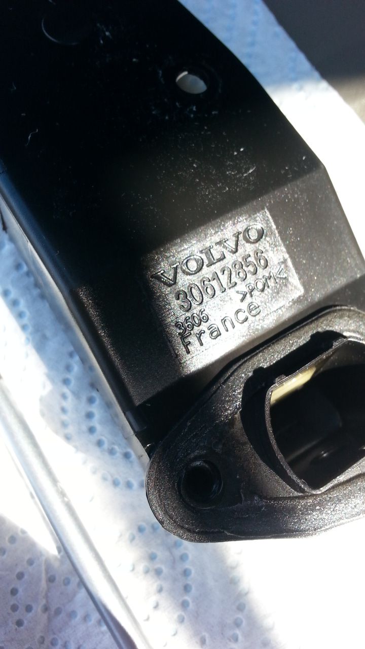 XC90 closing petrol door repair - foto povečava