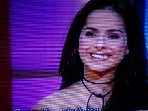 DANNA GARCIA v DEC-II - foto