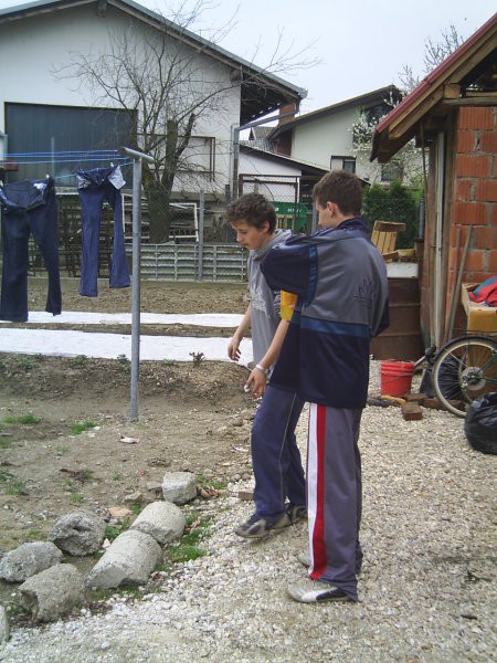 Od totega pokaja še žeden grotaš