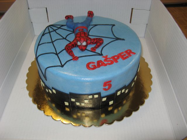 Spiderman cake