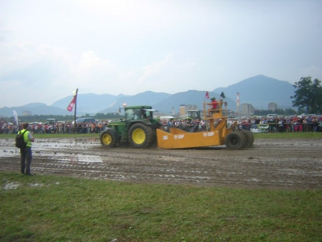 1. tractor pulling SLO - foto