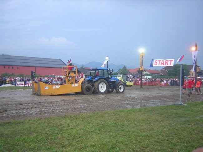 1. tractor pulling SLO - foto povečava