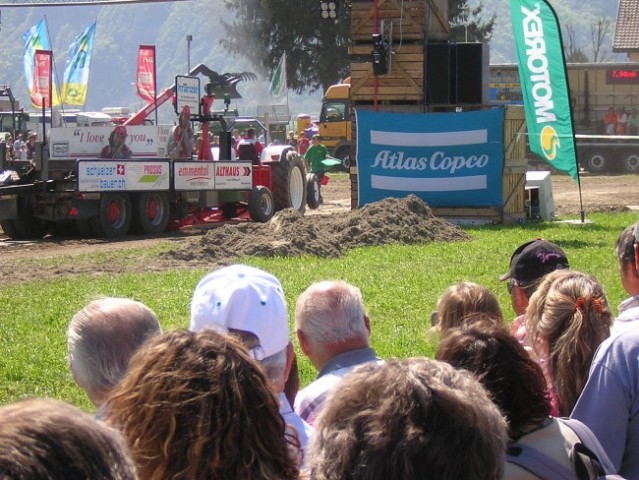 Tracorpulling Voury - Švica - foto