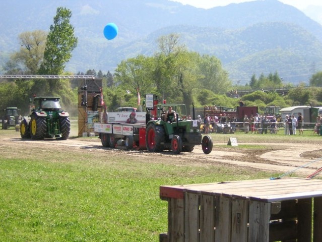Tracorpulling Voury - Švica - foto
