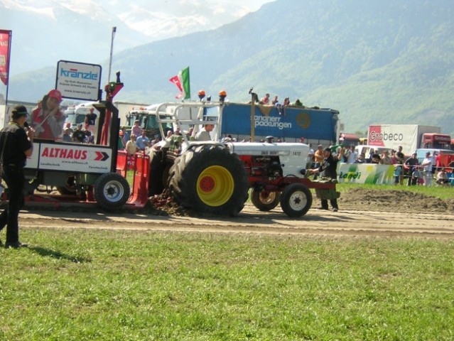 Tracorpulling Voury - Švica - foto