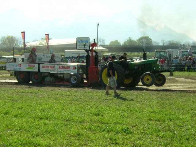 Tracorpulling Voury - Švica - foto