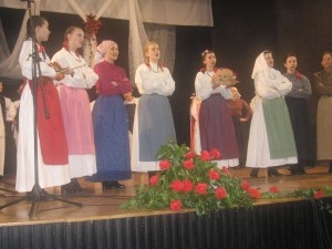 ženski del Folklorne skupine KUD Beltinci