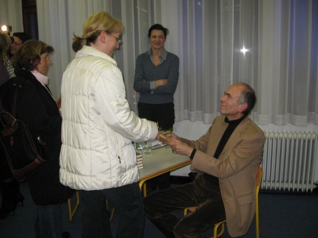 Podpis knjige dr. Janeza Drnovška