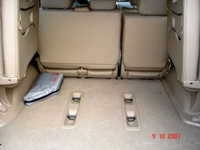 Toyota Land Cruiser 3.0 - prtljažnik