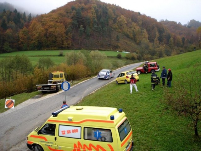 Pogled na reševalni ekipi