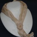 svilena rutka z brosko iz Fimo