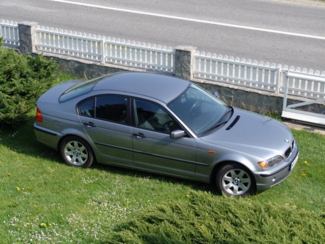 BMW 320d - foto