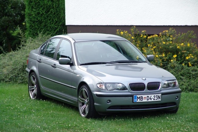 BMW 320d - foto povečava