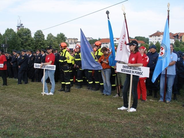 Parada v Metliki, 06.06.2009 - foto povečava