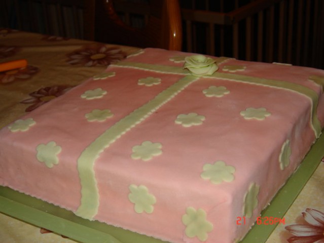 Torta darilo za Rosano